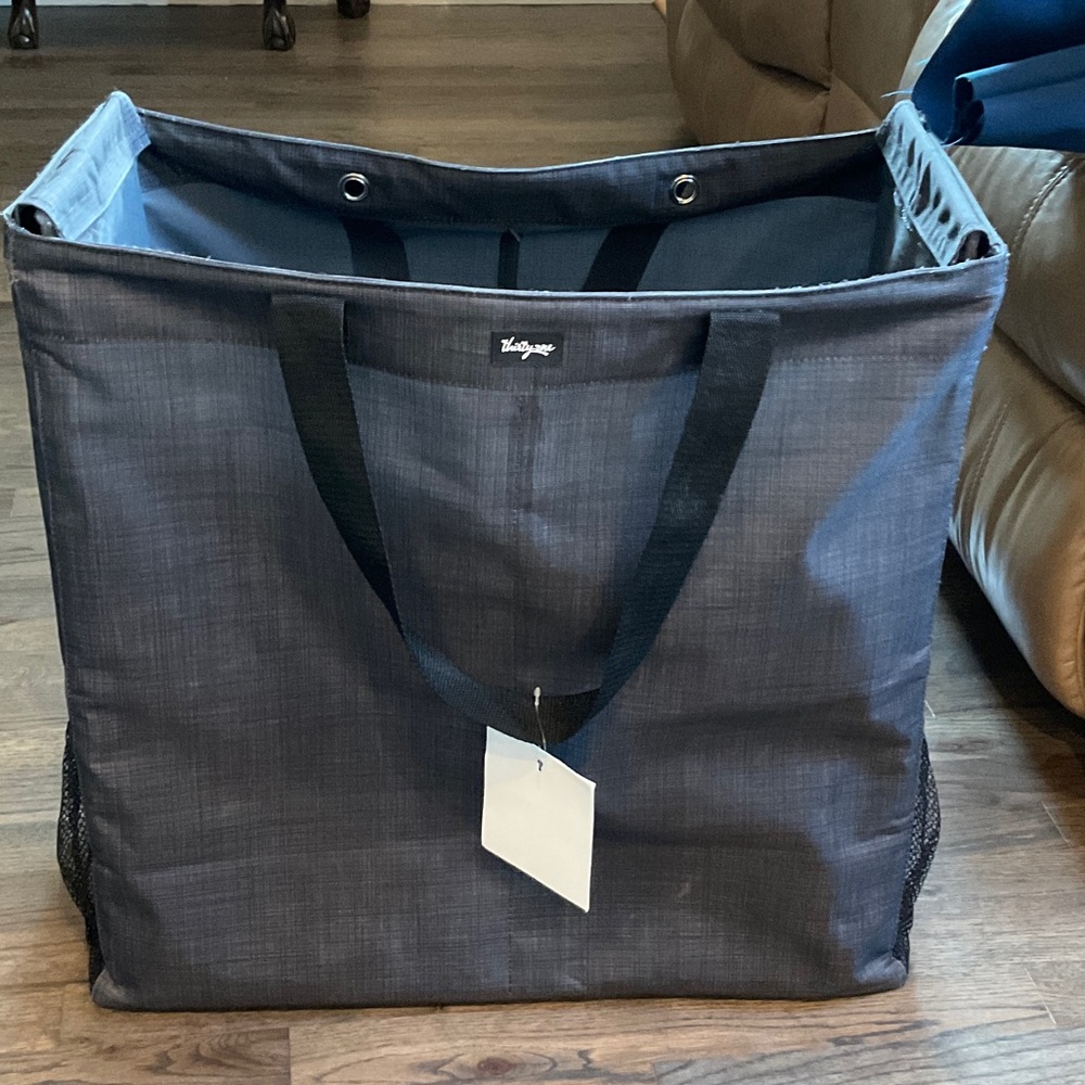 Thirty-One Charcoal Gray Travel Tote